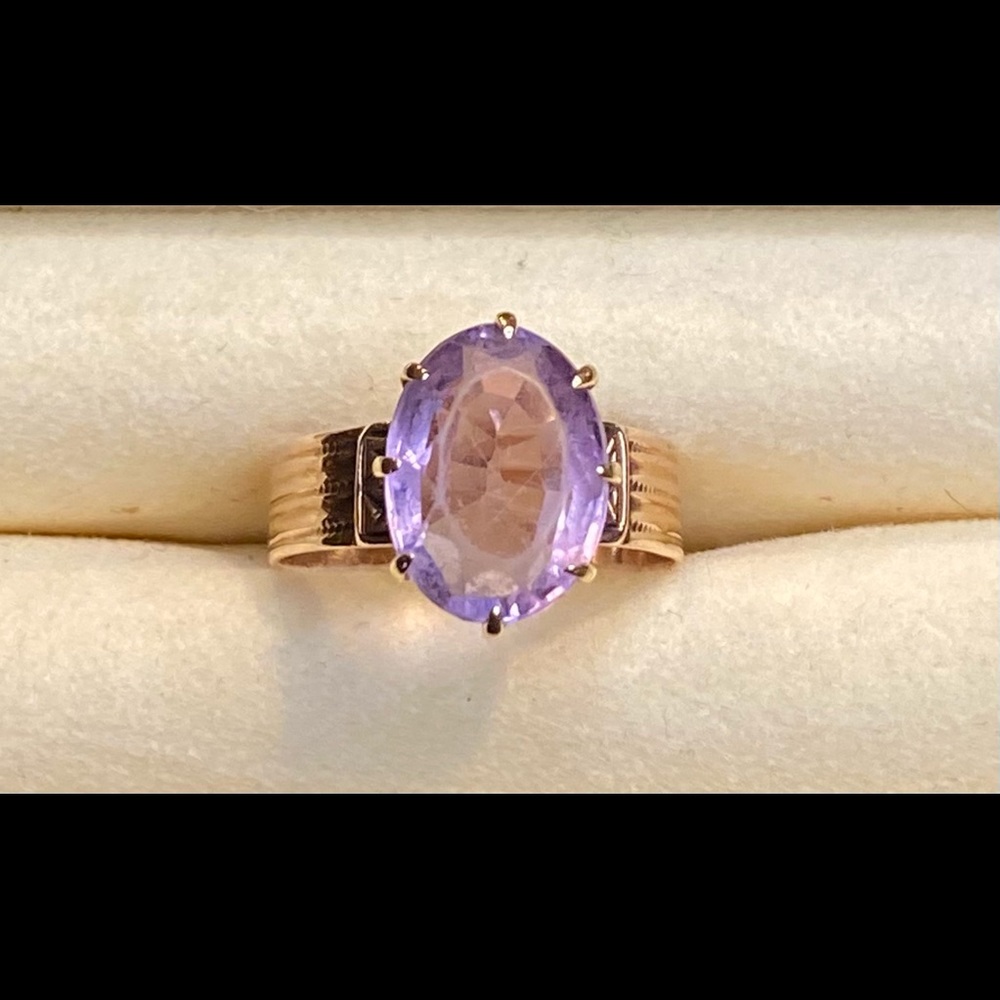 Fine Vintage Rings